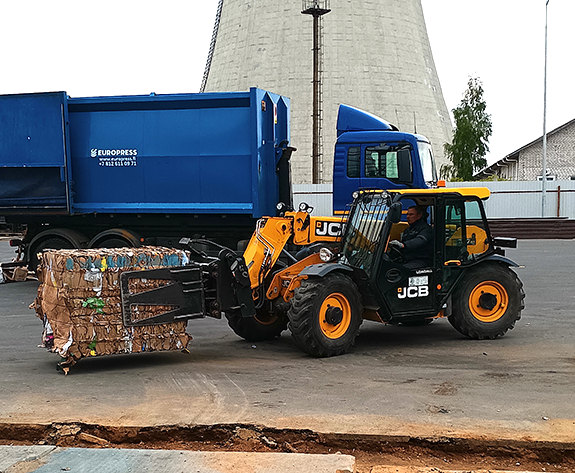 Solução multifuncional de enfardadeira para centro de reciclagem da Bielorrússia