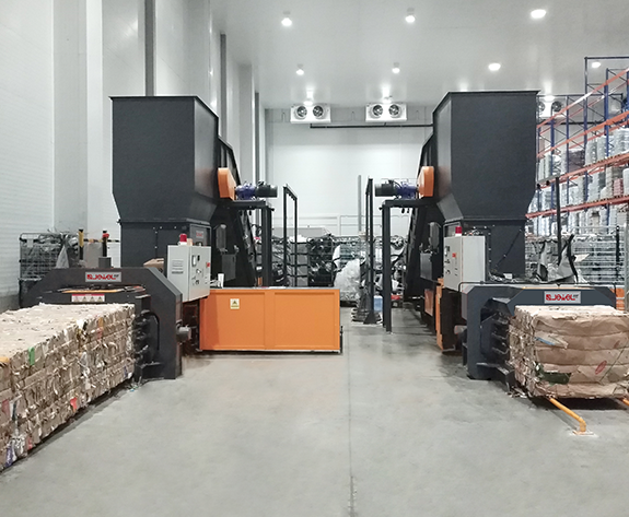 Solução de descarte automatizado para embalagens de resíduos no principal centro logístico de supermercados da Rússia